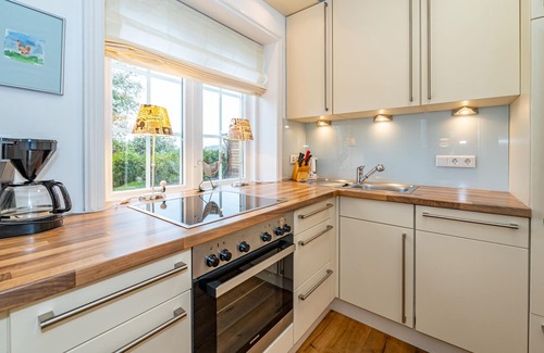 Keitum House | Thatched vacation home in Keitum, with garden for up to 4 people.