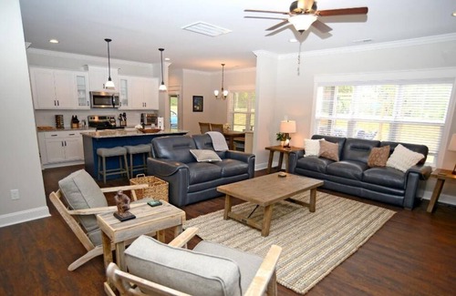 Pinehurst House | The 19th Hole-a Pinehurst retreat for golf lovers