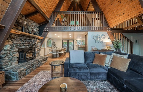 North Fork Cabin | The A-Frame on Toku: Gameroom/HotTub/Firepit/BassLake