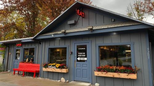Interlochen House | The Acres Fire Pit Boat Launch AC Private