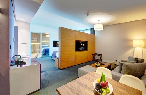 Al Majaz Hotel | The Act Hotel Sharjah