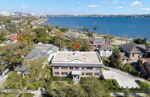 Hyde Park Apartment | The Adaline #3 - Upscale Hyde Park Apt, First Floor