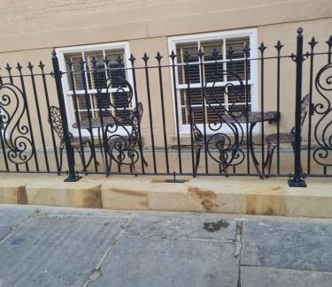 Whitby Apartment | The Admirals Room