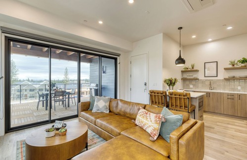 Bend Apartment | The Aerie Suites by AvantStay – Modern Comfort with Mountain Views