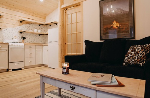 Badger Cabin | The Alaskan Hideaway - As Seen On YouTube