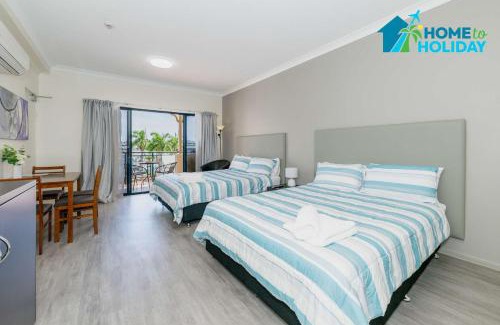 South Townsville Apartment | The Anchorage Escape Studio - Steps away from City, Ferry and Stadium