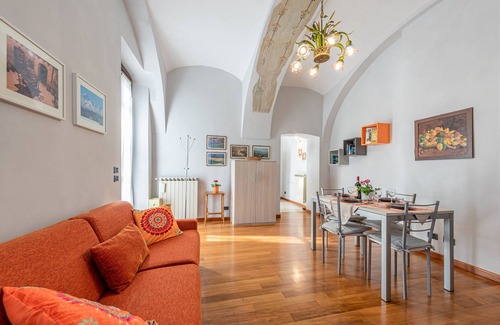 Langhe and Roero Apartment | The Antico Cedro Apartment, Alba city center