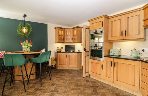 Duddon Valley Cottage | THE ANVIL, pet friendly, with a garden in Broughton-In-Furness