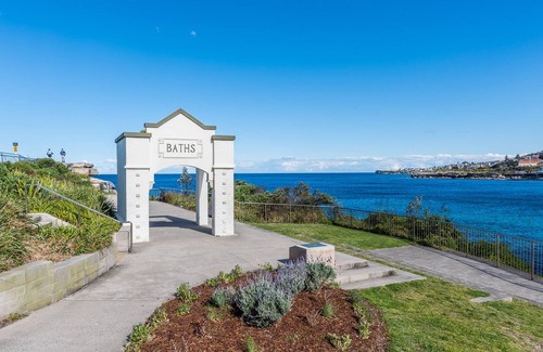 Coogee Apartment | The Arden 7 Coogee. New Large Quiet Ocean View Balcony Apartment, Next to Beach