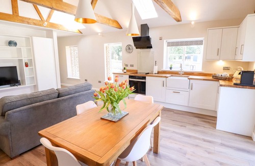 Sleaford Cottage | The Asparagus Shed