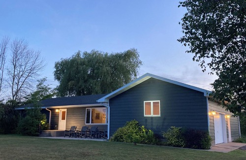 Au Train House | The AuTrain Lake House, Newly renovated home on Autrain Lake near Pictured Rocks