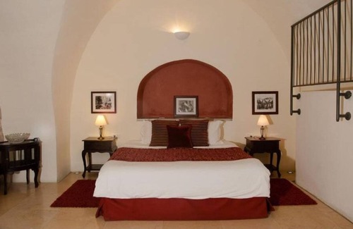 Artists Colony Cabin | The Avital Suite