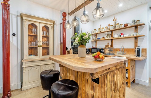 Tewitfield Cottage | The B Hive at Buckstone House