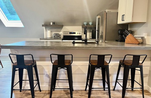 New Gloucester House | The Barnhouse with hot tub
