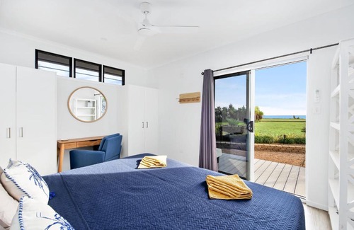 Dundee Beach Apartment | The Beach House by Anglers Choice