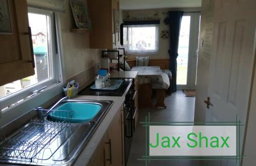 Warden Ski Chalet | The Beach Hut Home from Home in Leysdown on Sea