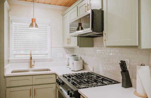 Ocean Springs House | The Beachcomber A - 2 bedroom in Golf Cart District near beaches and downtown!