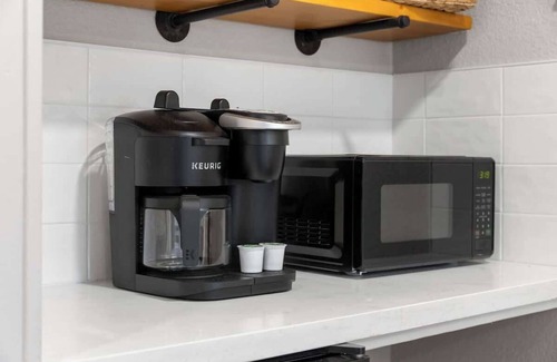 Three Rivers Apartment | The Belle Sequoia Motel RM9