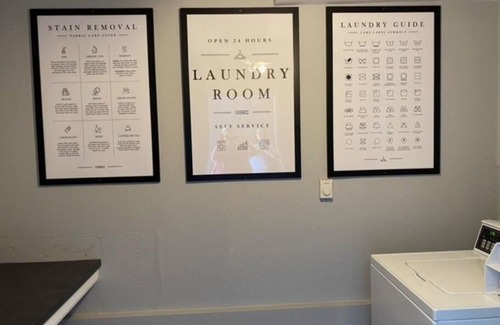 Hamilton Apartment | The Bernice - 2 Bedroom Apt in Quilt Town, USA