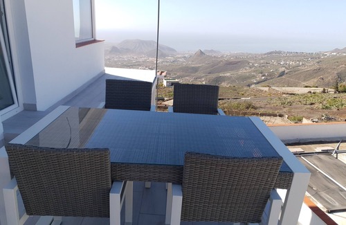 Valle de San Lorenzo Apartment | The best of the mountain, Vista Bonita Penthouse