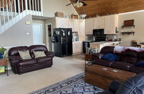 Milledgeville House | The BEST Views on Lake Sinclair - Welcome to The Escape Hatch! NEW HOT TUB!