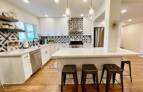 Encanto Condo | The Beverly Bungalow 1BR/BA in the Heart of Phoenix - Grill, Pool & Hot Tub