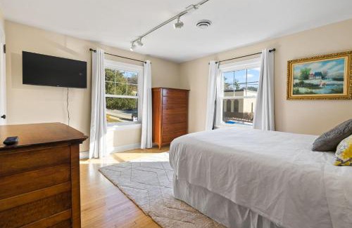 Sturgeon Bay House | The Big and Easy House by Simple Life Rentals