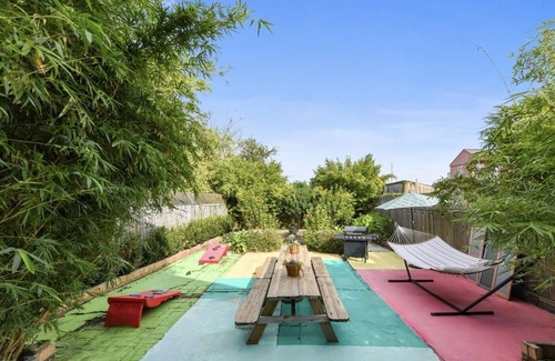 Seventh Ward House | The Big Blue House