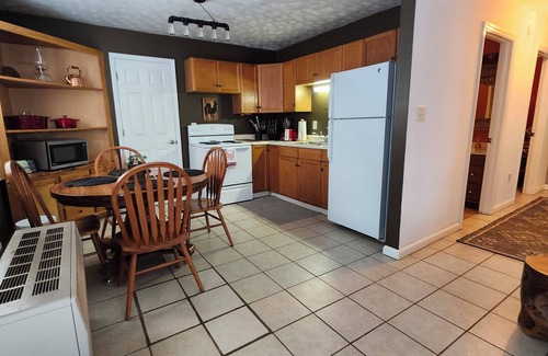 Ashley Oaks House | The Big Red Barn Unit #1-Direct trail access within 150 yards to G-23