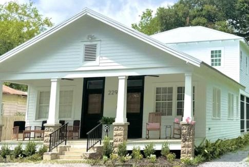 Old Town House | The Big Twisted Oaks