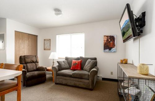 West Yellowstone Apartment | The Bison at Buffalo Jump