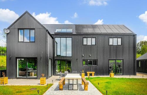 Paignton House | The Black Barn