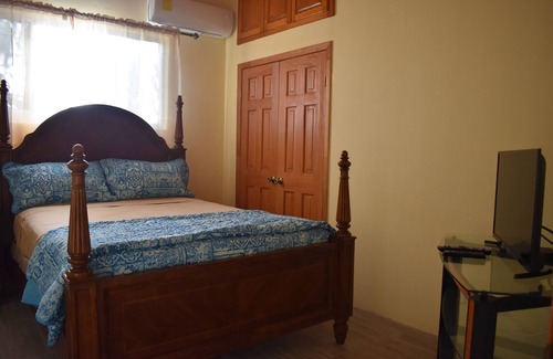 Gambier Apartment | The Blue Oasis 242 - A beautiful, private, clean escape!