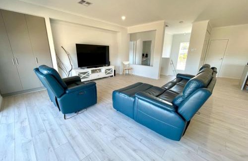 Emu Bay Villa | The Blue Wren