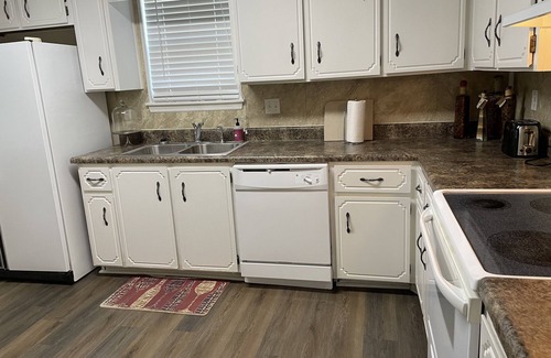 Gracewood Condo | The Bogie Condo