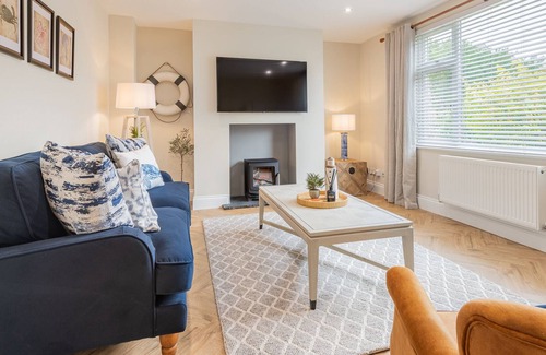 Silverdale Cottage | The Bolt Hole -Luxury 3 bed cottage with hot tub!