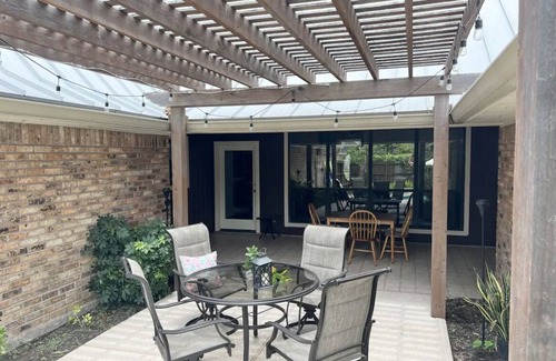 McAllen House | The Book and Bed Pool House!