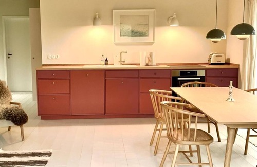 Ulsnis House | The "Bootshaus" is located in quiet Ulsnis with a lot of nature around the house, just behind the coach house at the ferry house, plus its own garden of approx. 1000m², which is currently still in the growth phase, pure nature