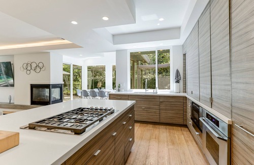 Redding Villa | The Bostonian▪︎Pool💦Hot Tub🌀 Arcade🎮Billiards🎱