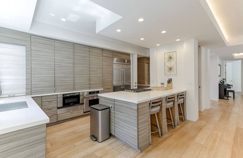 Redding Villa | The Bostonian▪︎Pool💦Hot Tub🌀 Arcade🎮Billiards🎱