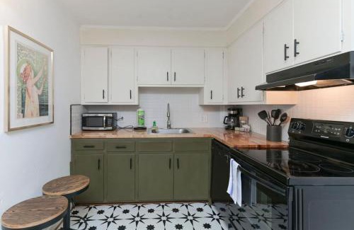 Columbia Apartment | The Botanical Suite