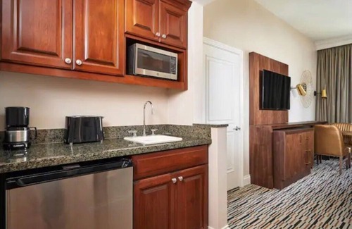 Beverly Green Apartment | The Boulevard, a Hilton Grand Vacations Club - Studio