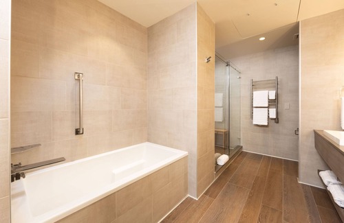 Town of Highland Hotel | The Bradstan Boutique Hotel