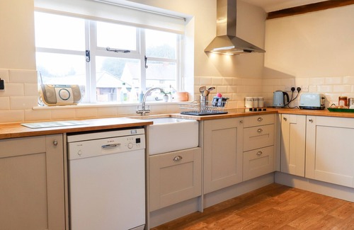 Colchester Cottage | THE BRAMBLES, pet friendly, character holiday cottage in Polstead