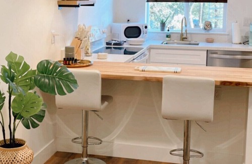 Girvan Apartment | The “Breakthrough House”- The place you come for a breakthrough!