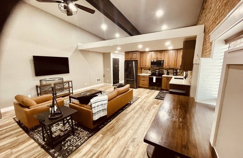 Ucon Apartment | The Brick Loft Apt#5