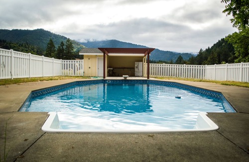 Salyer House | The Bridge House