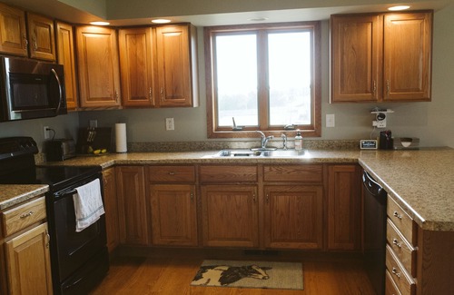 Ontario House | The Broken Windmilll Inn Ontario Farm Retreat