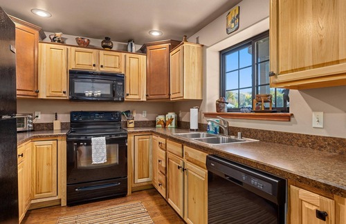 Red Lodge House | The Buckeye- Home in Brewery/Cannery Historic District of the north end of town!