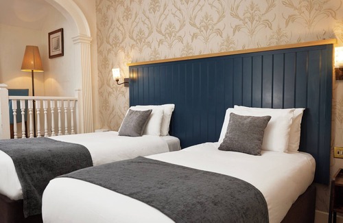 Long Melford Hotel | The Bull Hotel Long Melford by Greene King Inns